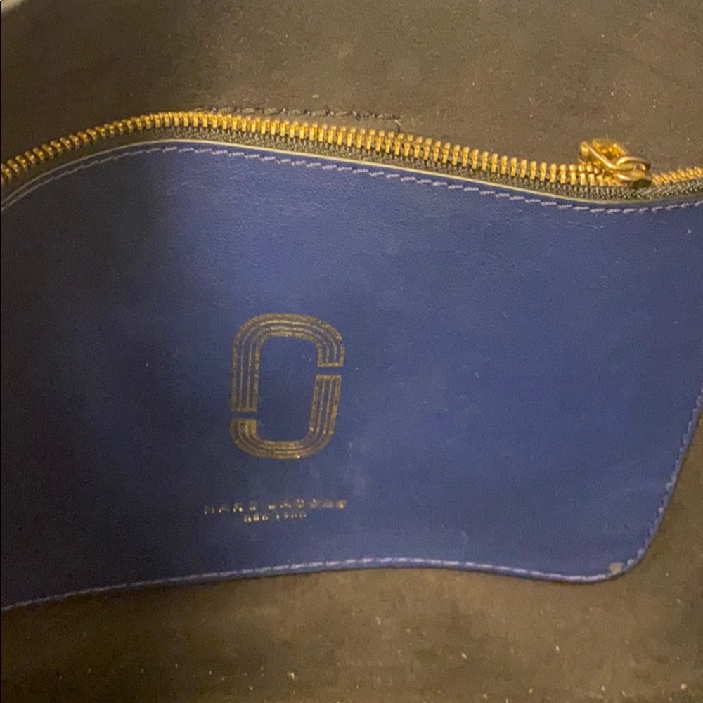 Authentic Marc Jacobs hand bag - Picture 7 of 7